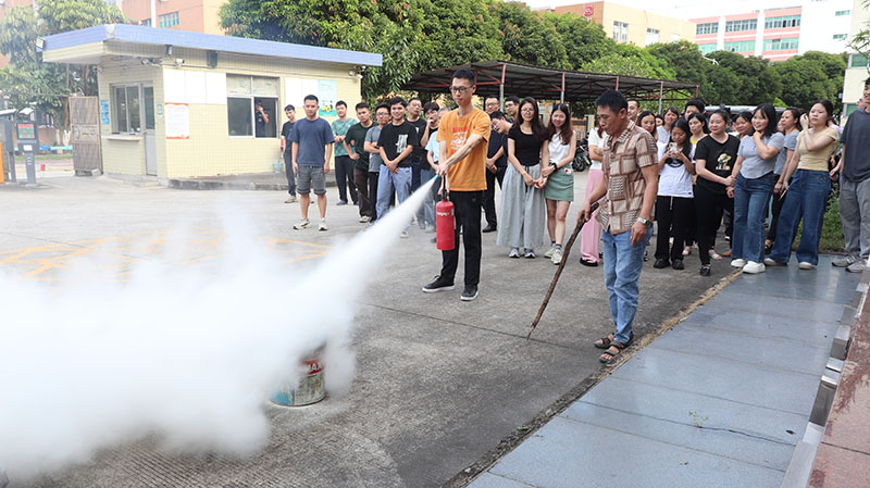 筑牢安全防線，消防演習(xí)共筑平安家園