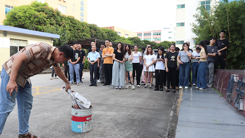 筑牢安全防線，消防演習(xí)共筑平安家園